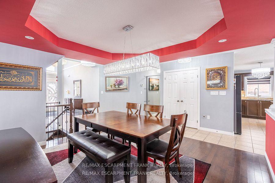 Photo 4 of 36 Showcase Drive, Hamilton, Stoney Creek — HOMEH