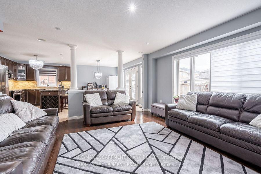 Photo 10 of 36 Showcase Drive, Hamilton, Stoney Creek — HOMEH