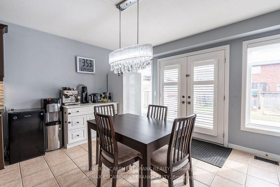 Photo 11 of 36 Showcase Drive, Hamilton, Stoney Creek — HOMEH