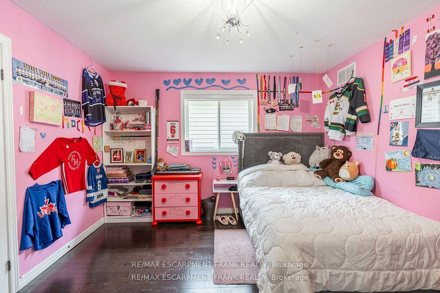Photo 26 of 36 Showcase Drive, Hamilton, Stoney Creek — HOMEH