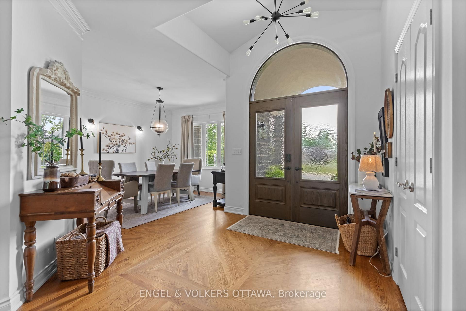 Photo 4 of 6957 Lake Forest Walk, Ottawa, Greely — HOMEH