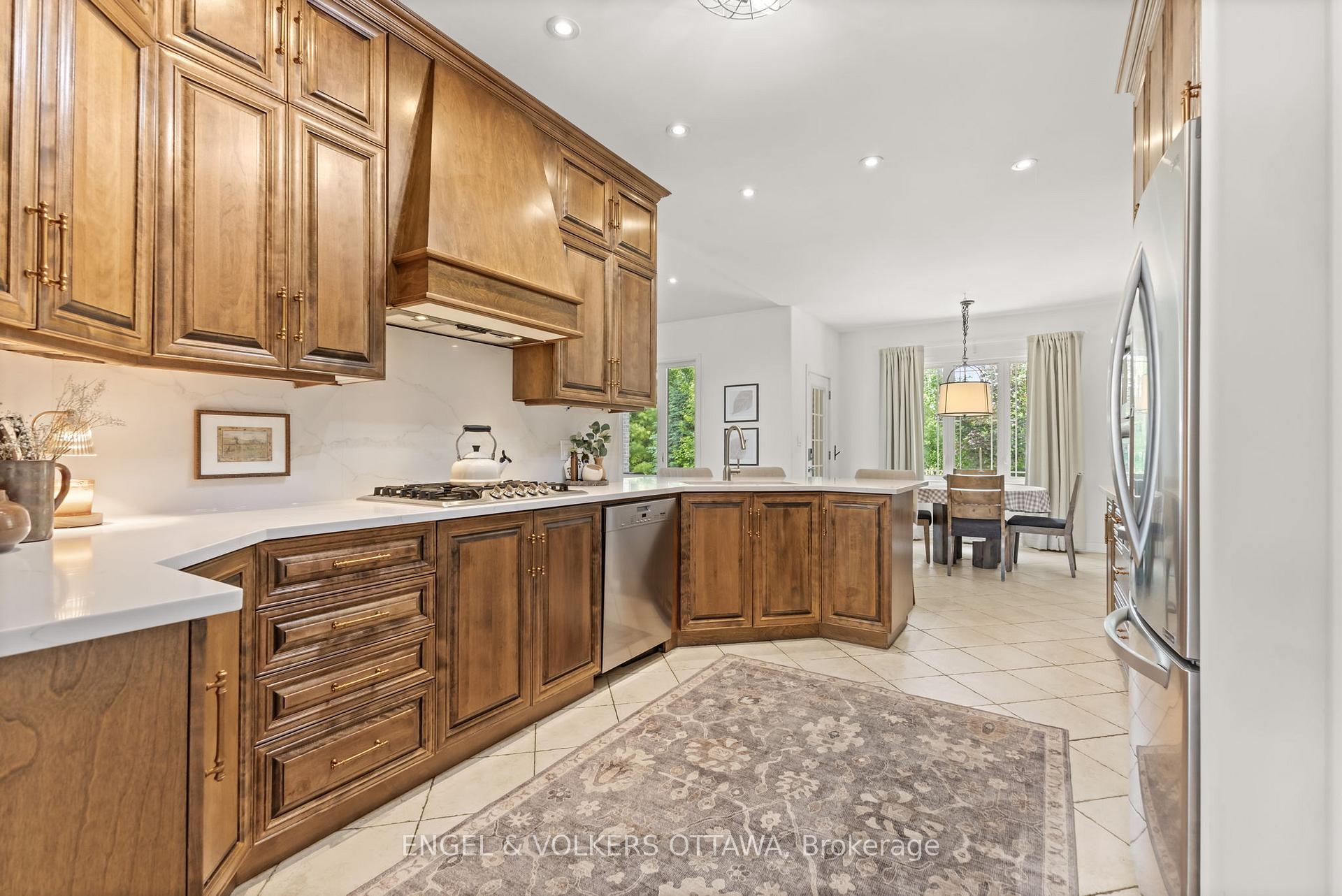 Photo 11 of 6957 Lake Forest Walk, Ottawa, Greely — HOMEH