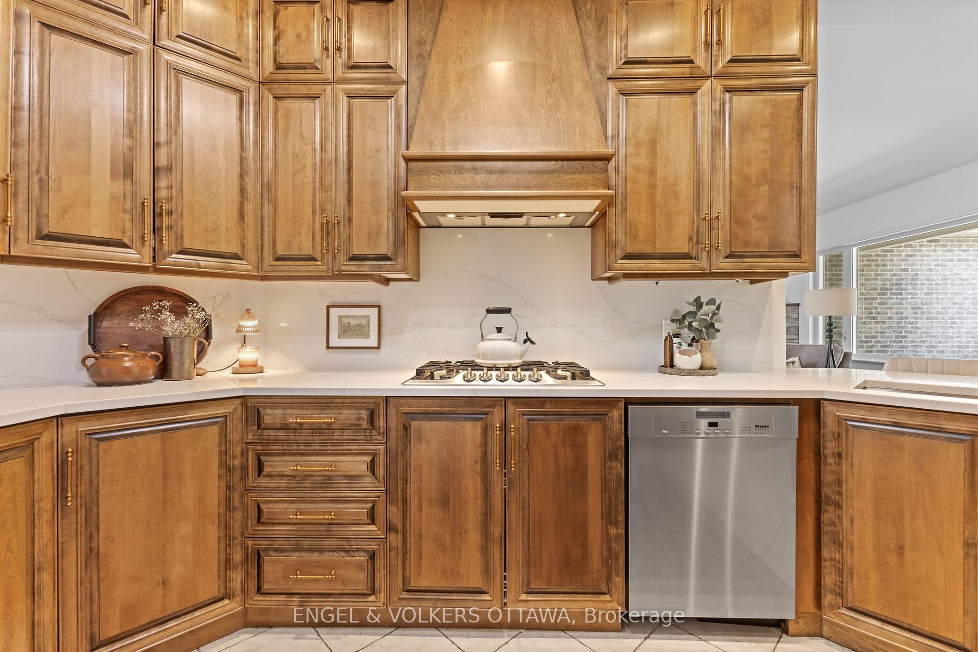 Photo 12 of 6957 Lake Forest Walk, Ottawa, Greely — HOMEH