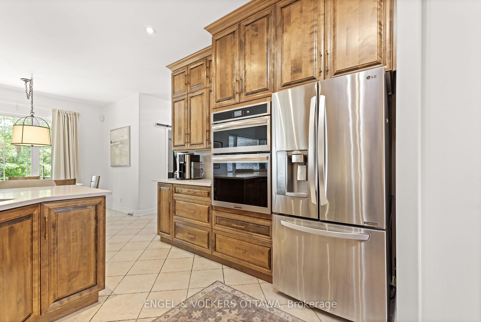 Photo 13 of 6957 Lake Forest Walk, Ottawa, Greely — HOMEH
