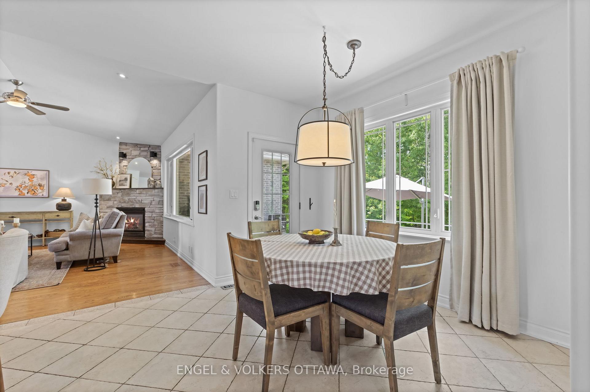 Photo 14 of 6957 Lake Forest Walk, Ottawa, Greely — HOMEH