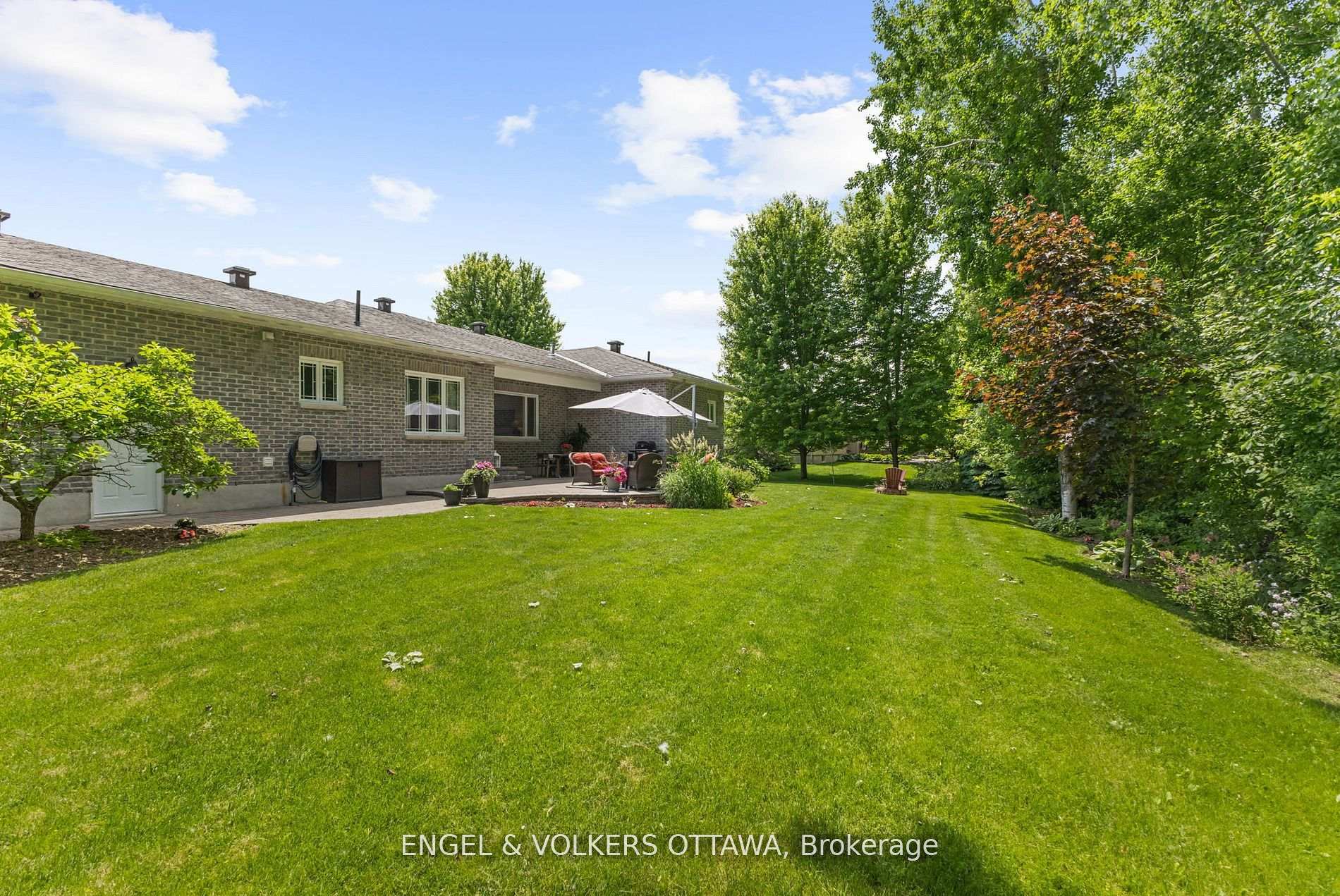 Photo 35 of 6957 Lake Forest Walk, Ottawa, Greely — HOMEH