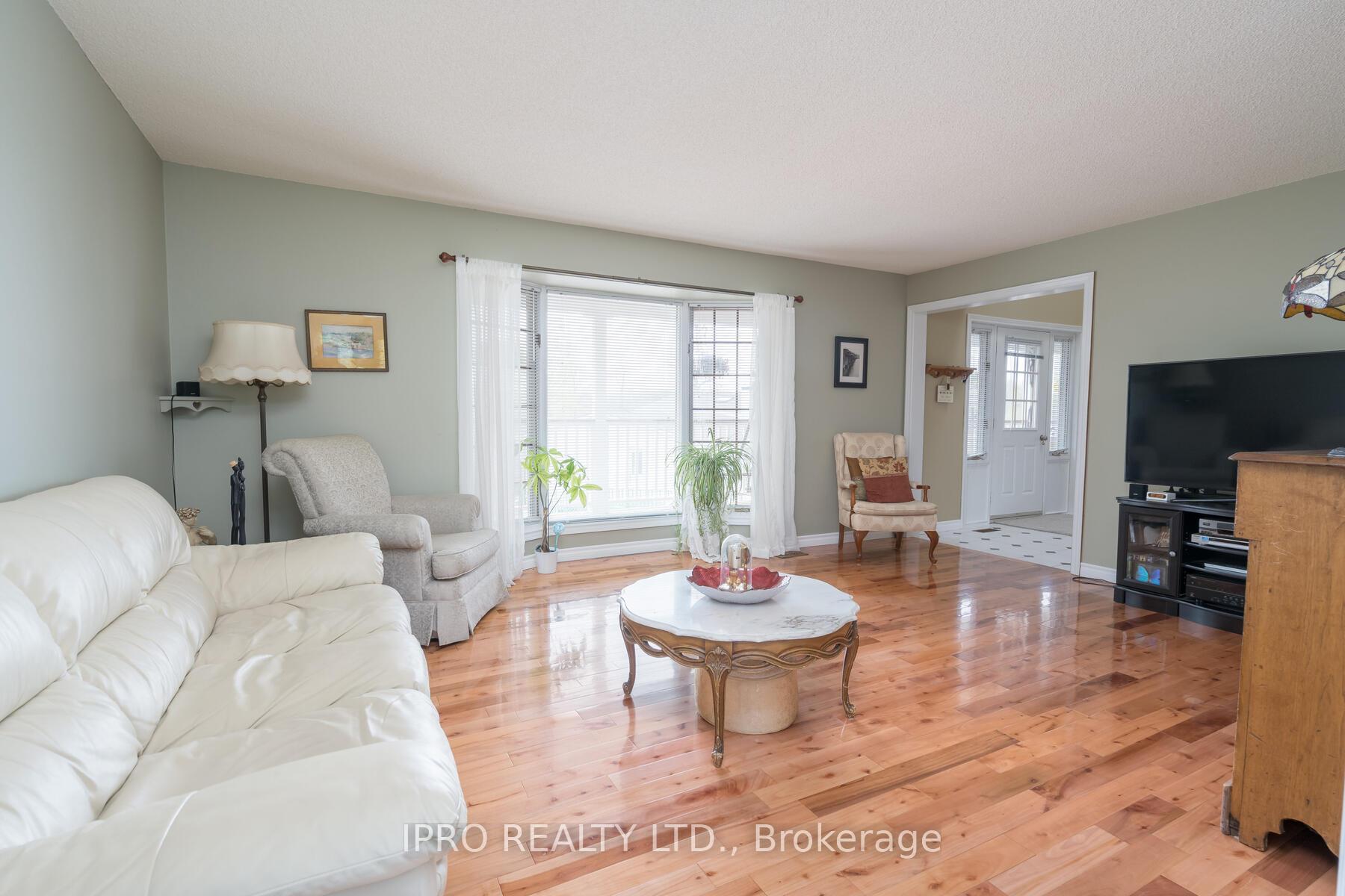 Photo 9 of 14323 Creditview Road, Caledon, Cheltenham — HOMEH