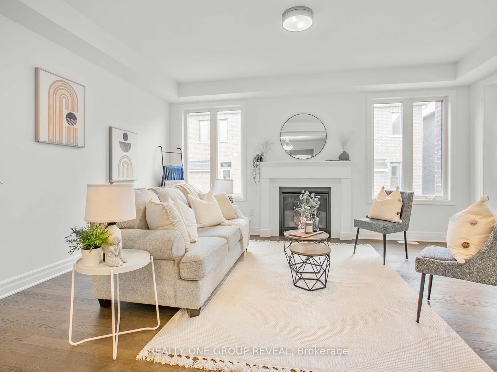 Photo 6 of 2 Spring Oak Crescent, Markham, Rural Markham — HOMEH