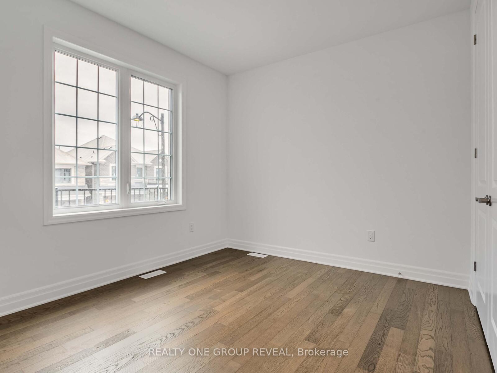 Photo 19 of 2 Spring Oak Crescent, Markham, Rural Markham — HOMEH