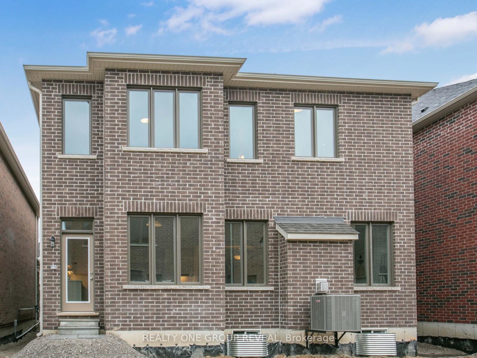 Photo 29 of 2 Spring Oak Crescent, Markham, Rural Markham — HOMEH