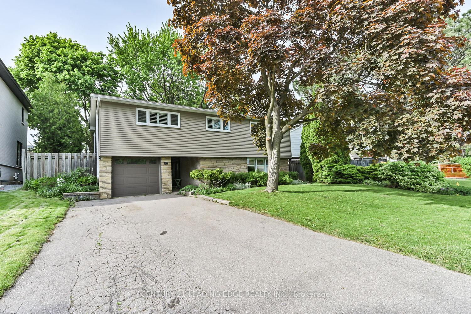 Front of 40 Fonthill Boulevard