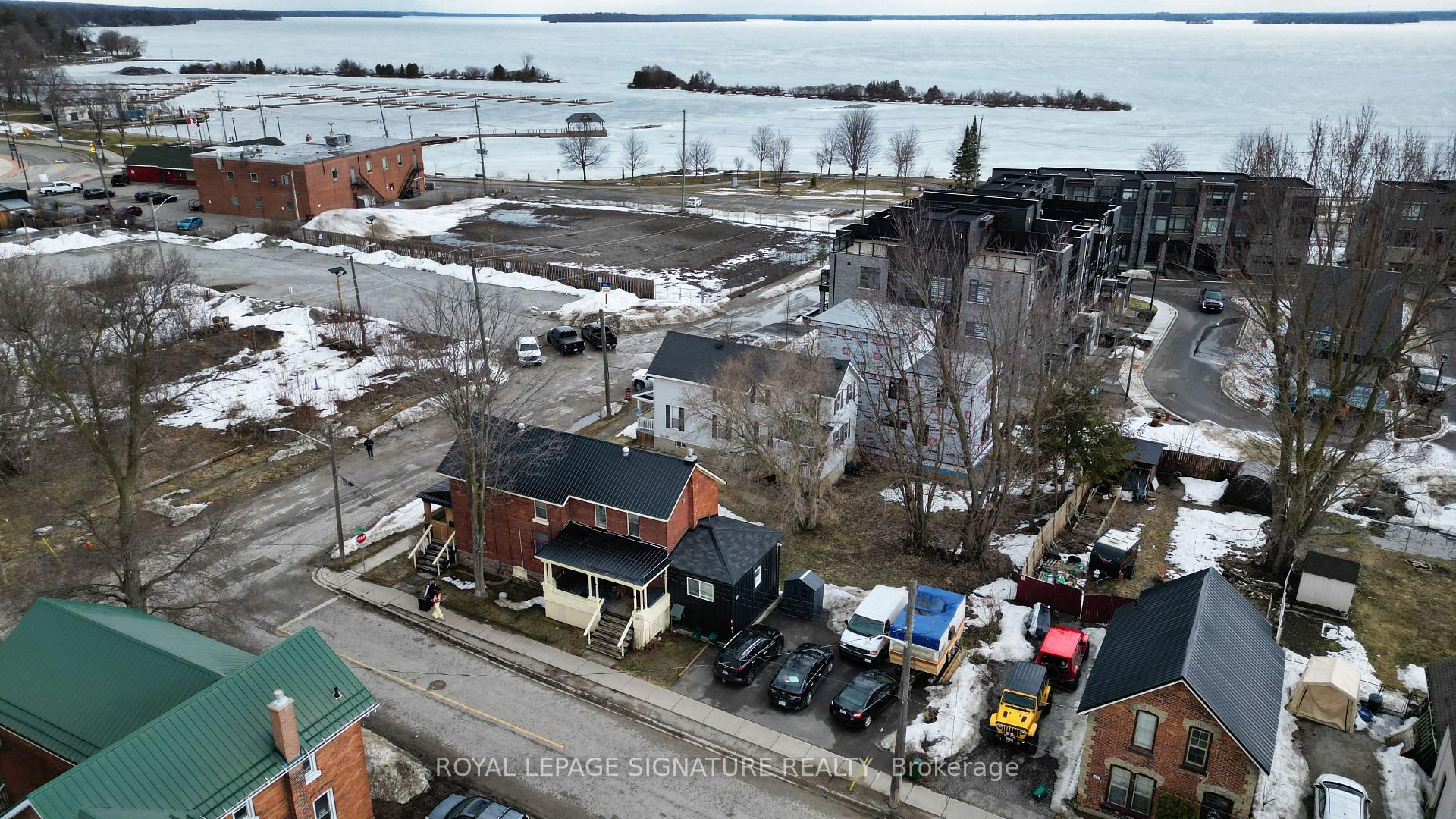 Photo 3 of 113 Colborne Street E, Orillia — HOMEH