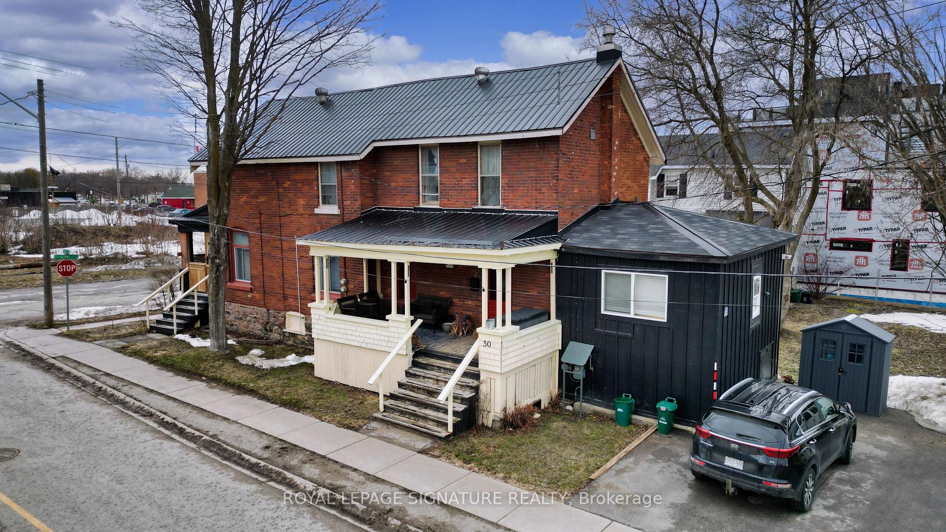 Photo 13 of 113 Colborne Street E, Orillia — HOMEH