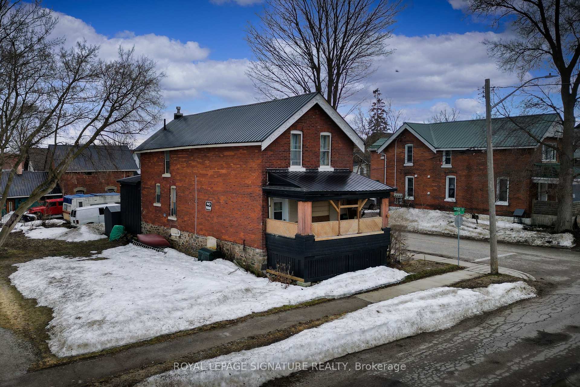 Photo 23 of 113 Colborne Street E, Orillia — HOMEH