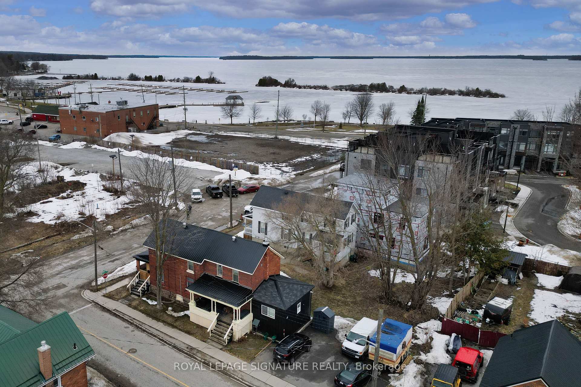 Photo 24 of 113 Colborne Street E, Orillia — HOMEH