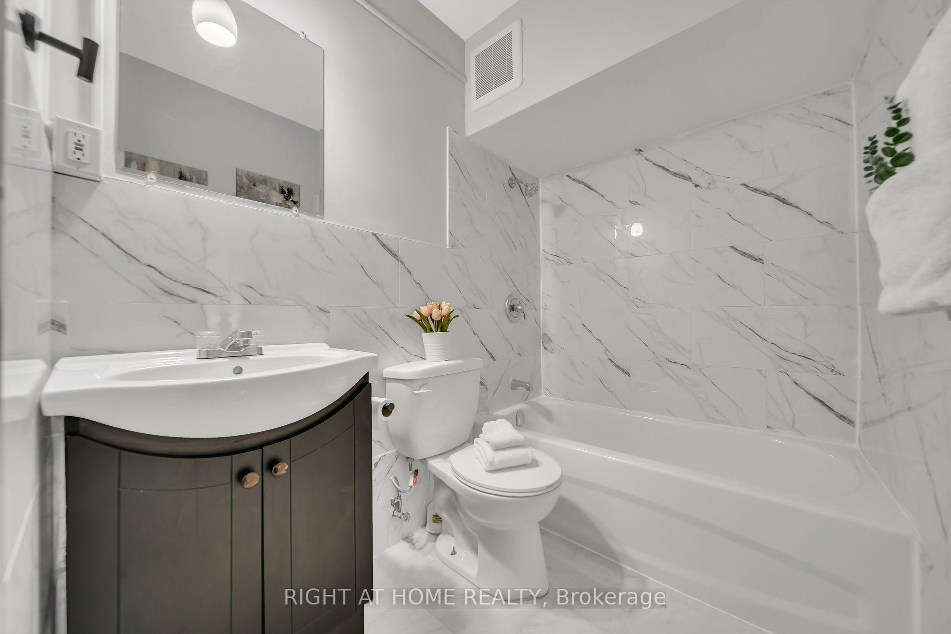 Photo 10 of 171 Eighth Avenue, Kitchener — HOMEH
