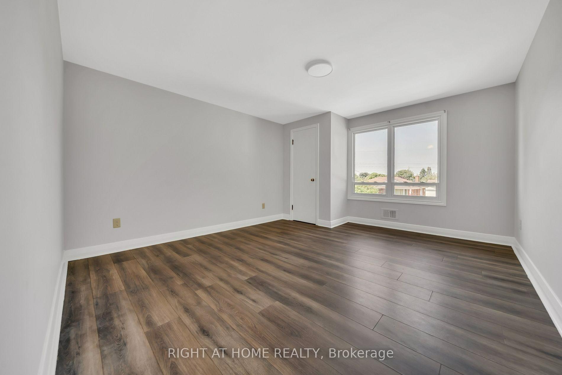 Photo 20 of 171 Eighth Avenue, Kitchener — HOMEH