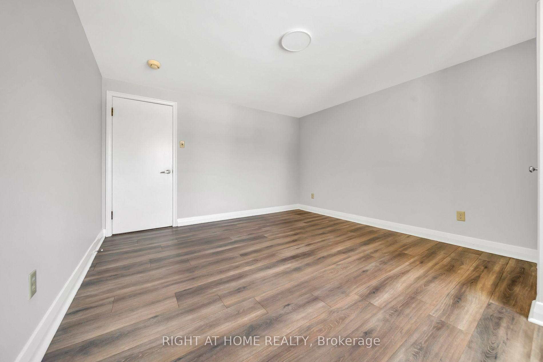 Photo 21 of 171 Eighth Avenue, Kitchener — HOMEH