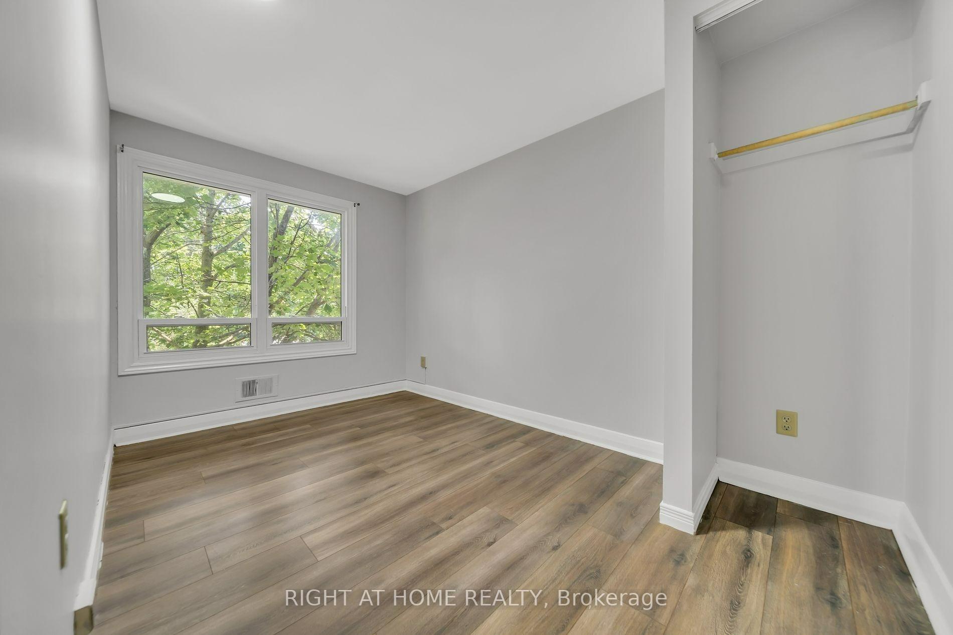 Photo 24 of 171 Eighth Avenue, Kitchener — HOMEH