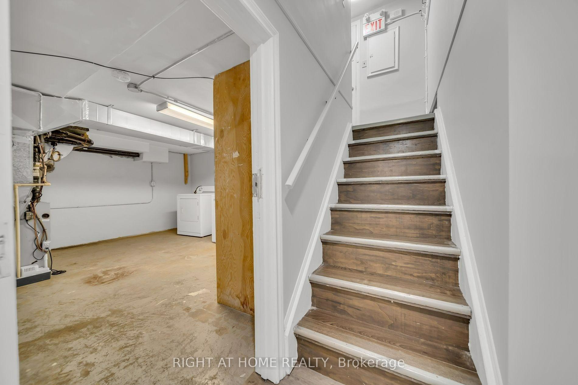 Photo 25 of 171 Eighth Avenue, Kitchener — HOMEH