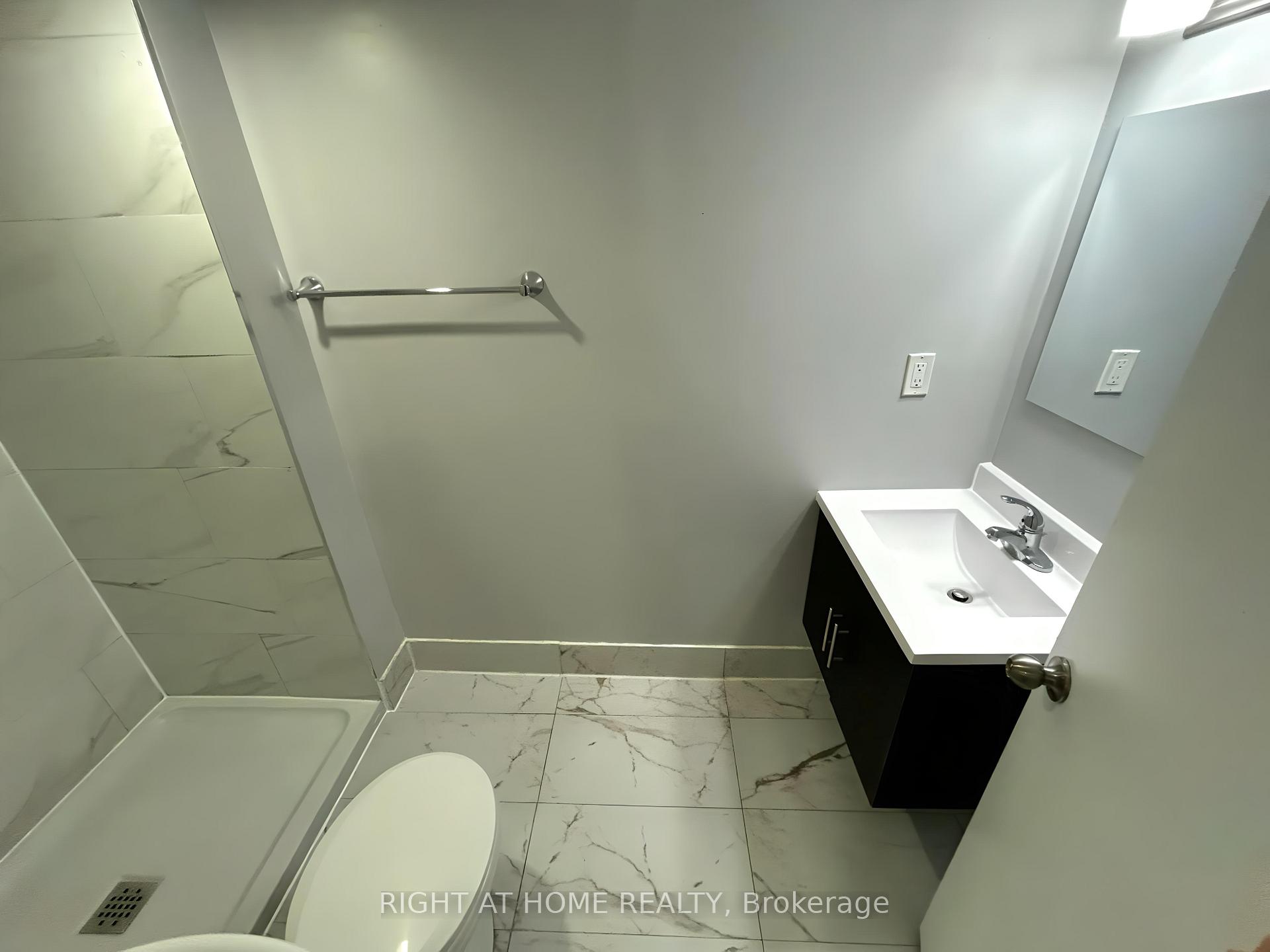 Photo 31 of 171 Eighth Avenue, Kitchener — HOMEH