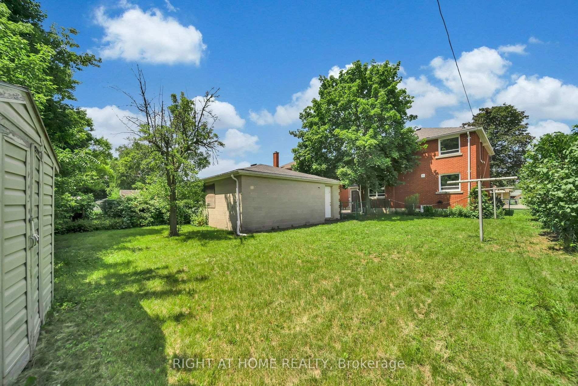 Photo 34 of 171 Eighth Avenue, Kitchener — HOMEH