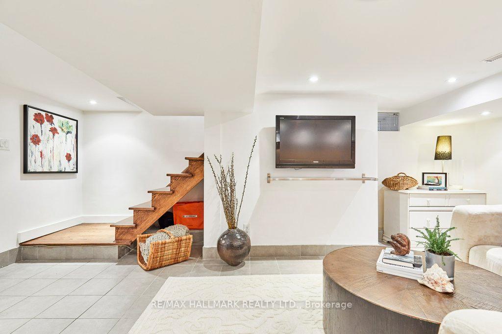 Photo 23 of 280 Manor Road E, Toronto, Mount Pleasant East — HOMEH