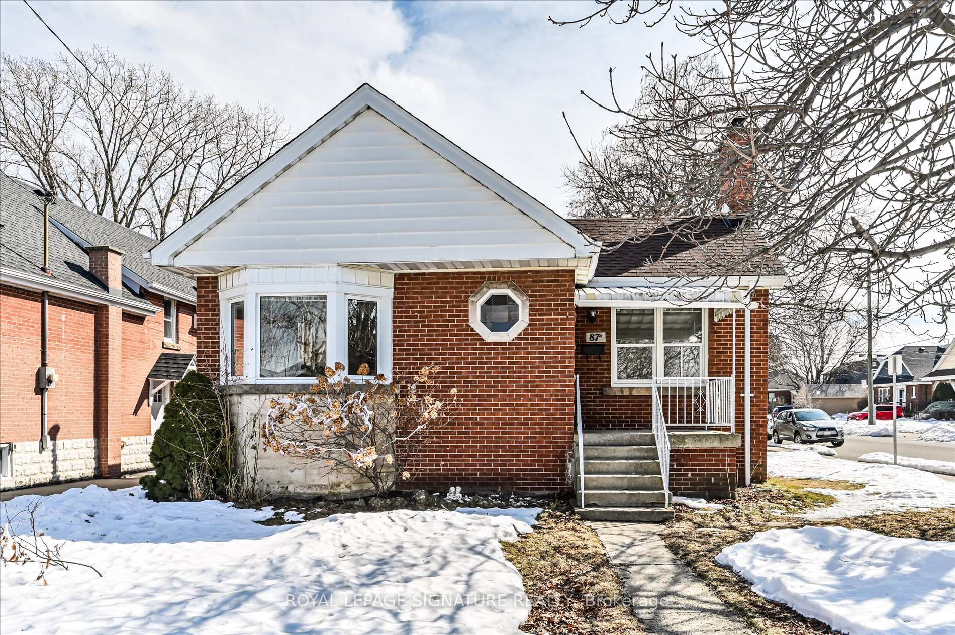 Front of 87A Barons Avenue S