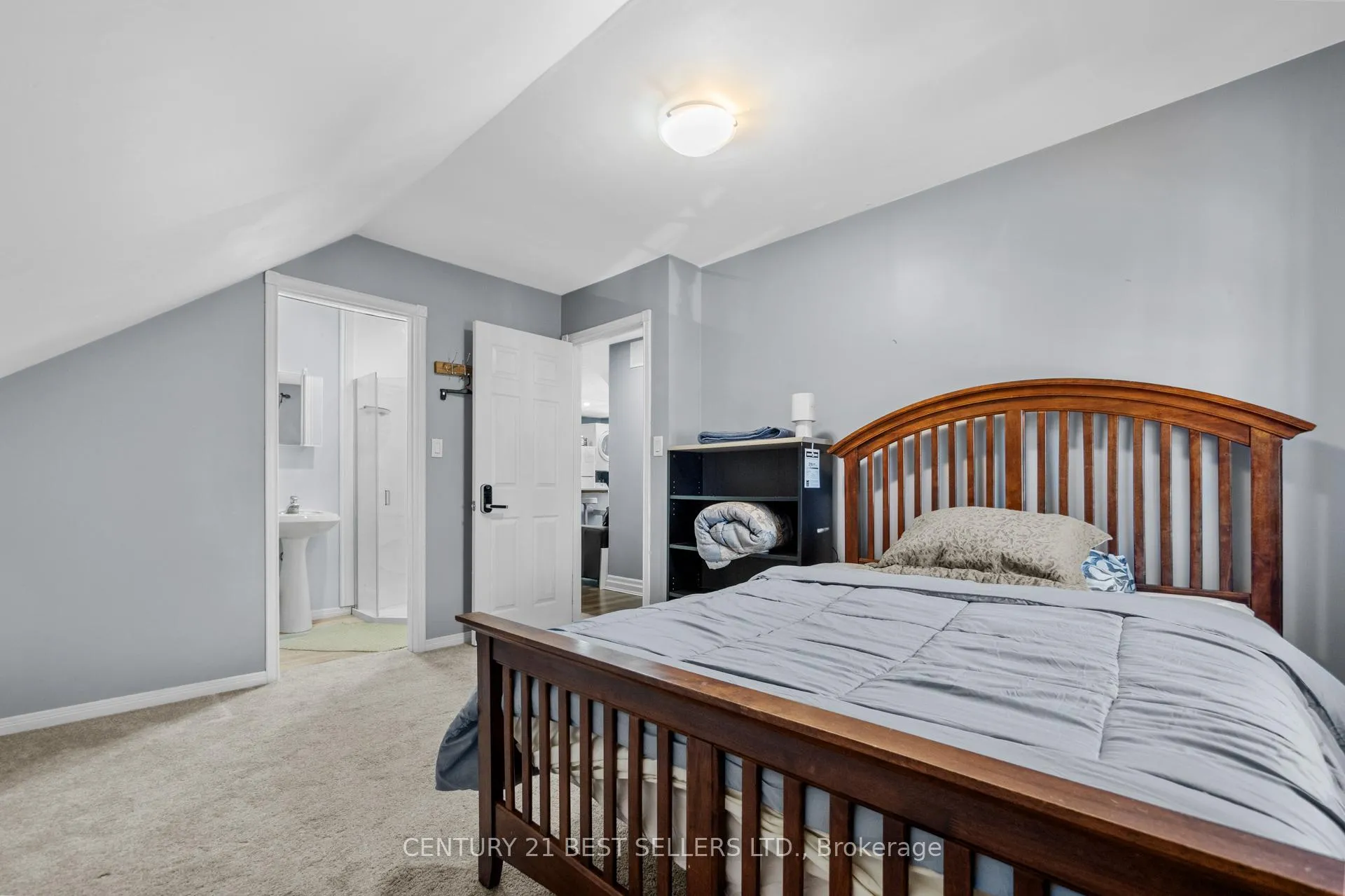 Photo 49 of Unit 2nd Level, 933 6 Highway N, Hamilton, Rural Flamborough — HOMEH