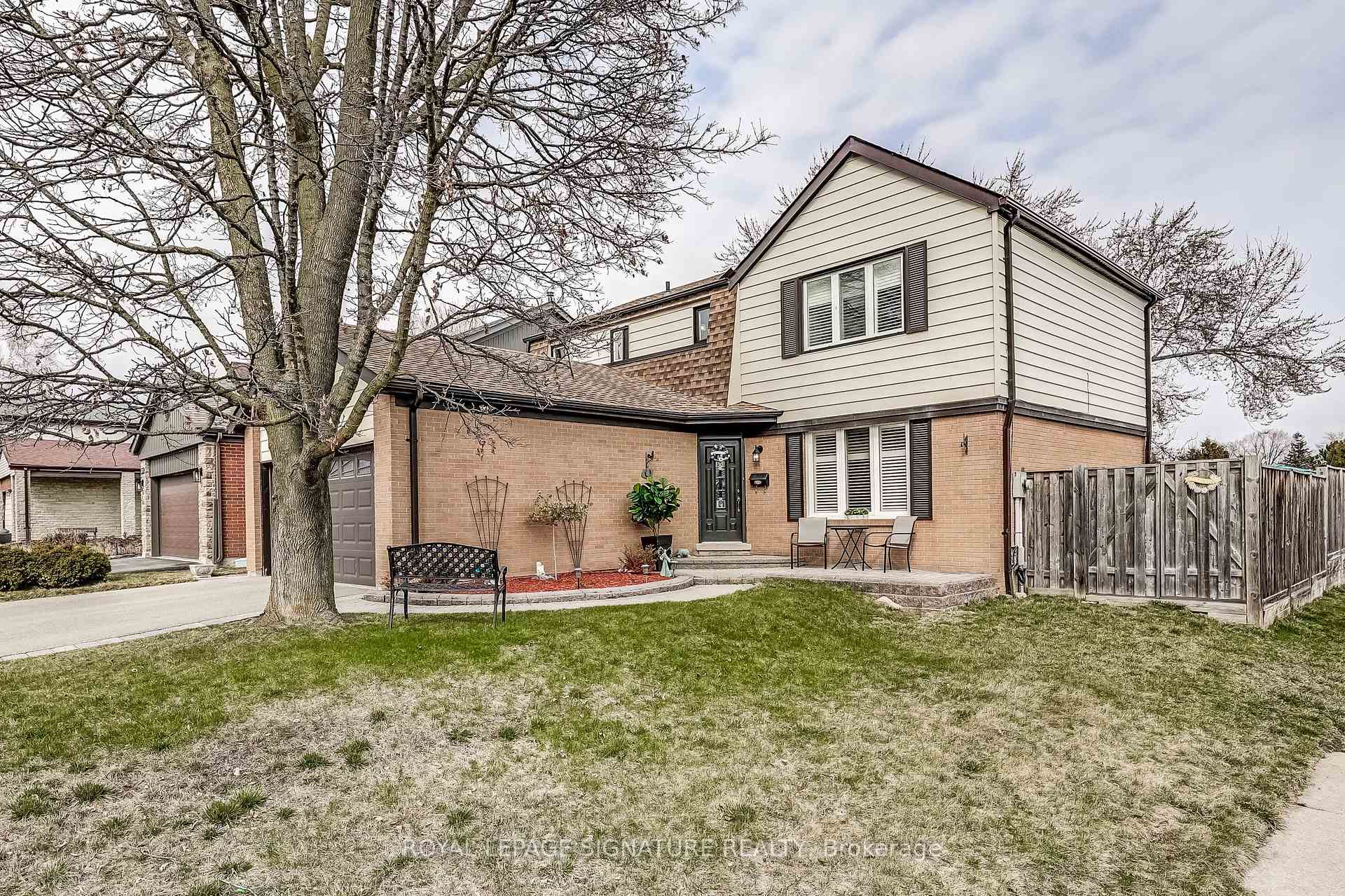 Front of 1773 Meadowview Avenue