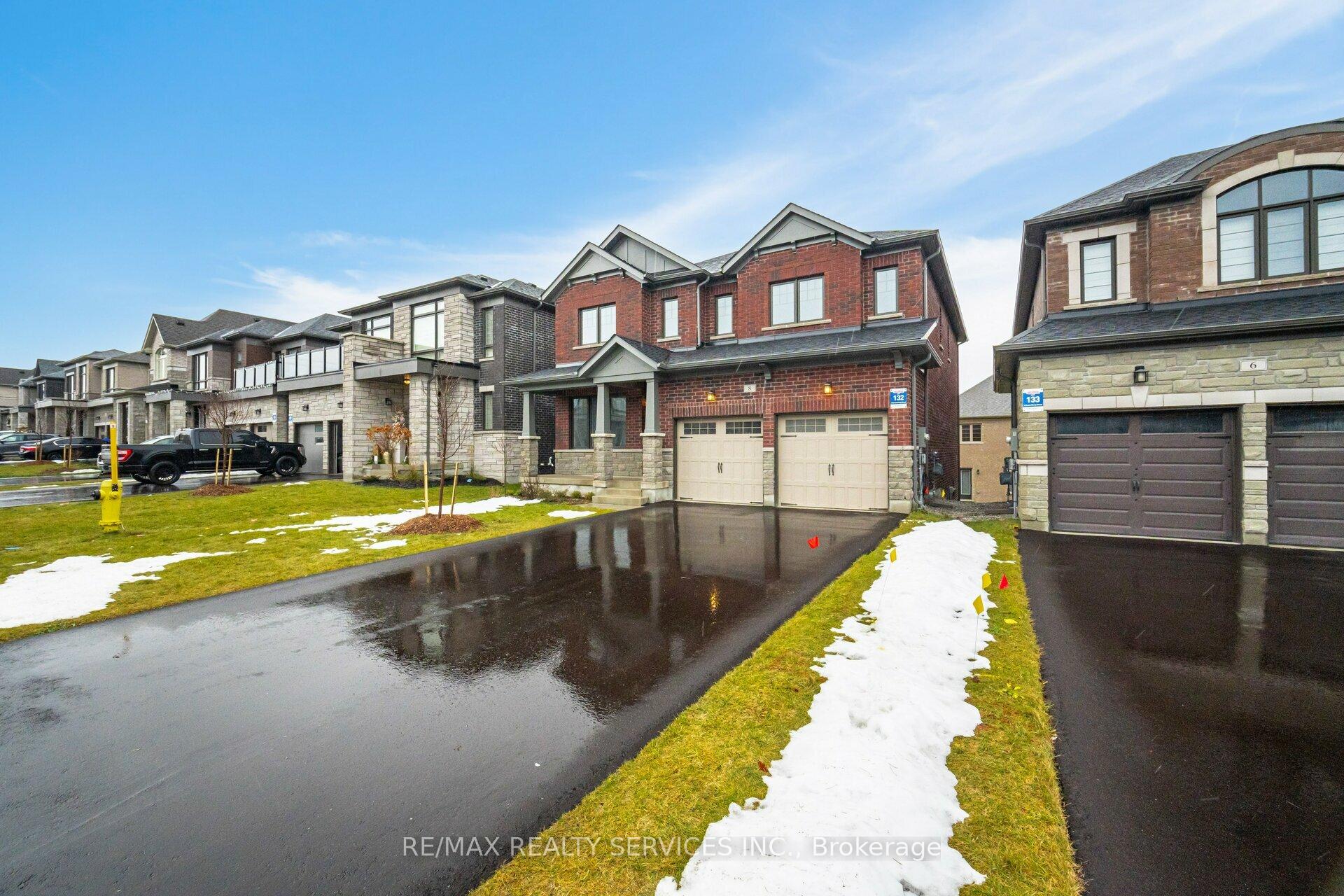 Photo 2 of 8 Sweet Cecily Street, Springwater, Minesing — HOMEH
