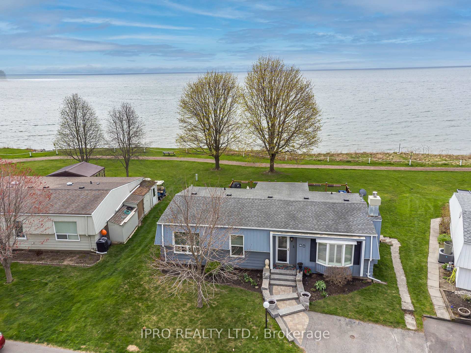 Photo 3 of 61 Bluffs Road, Clarington, Newcastle — HOMEH