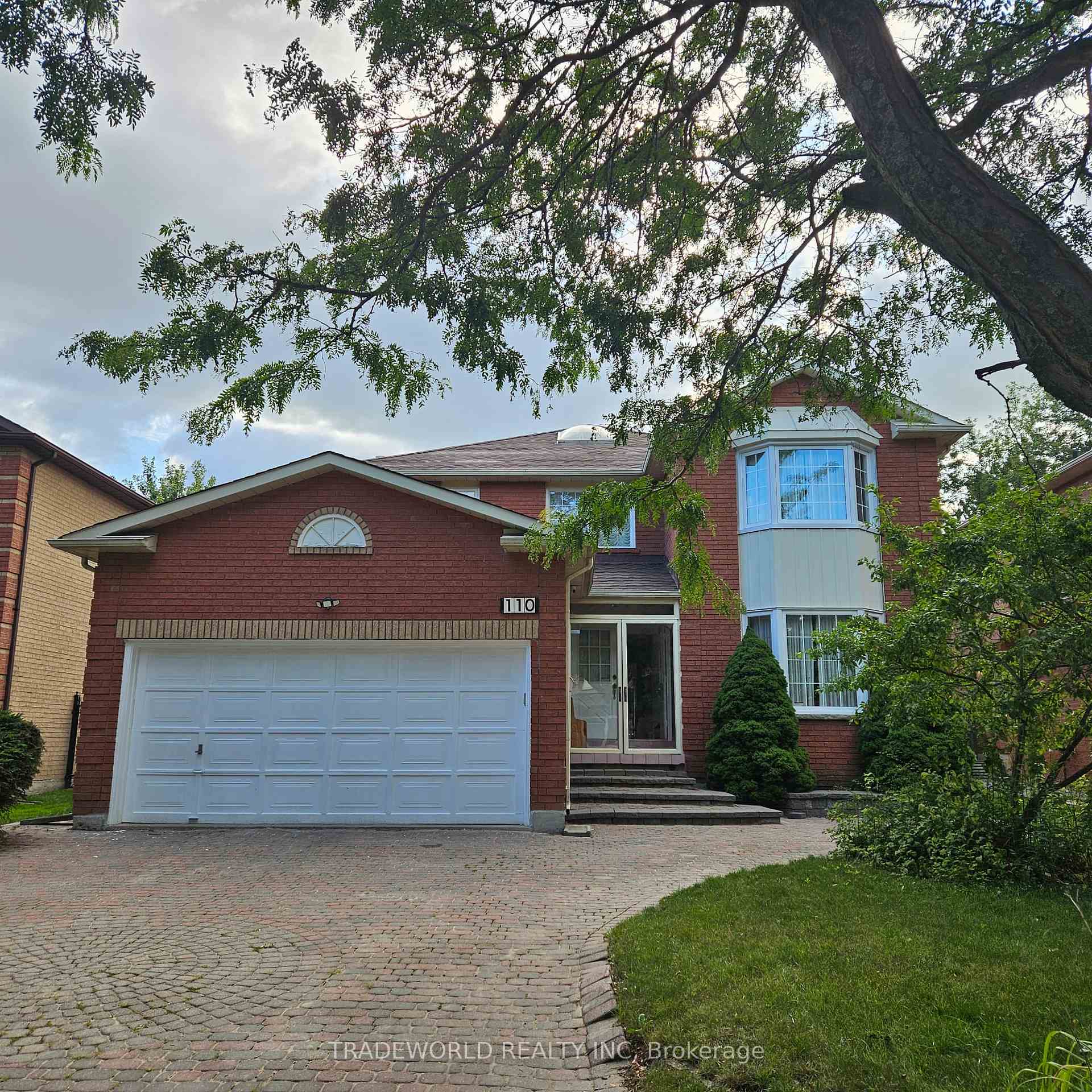 Photo 2 of 110 Fitzgerald Avenue, Markham, Unionville — HOMEH