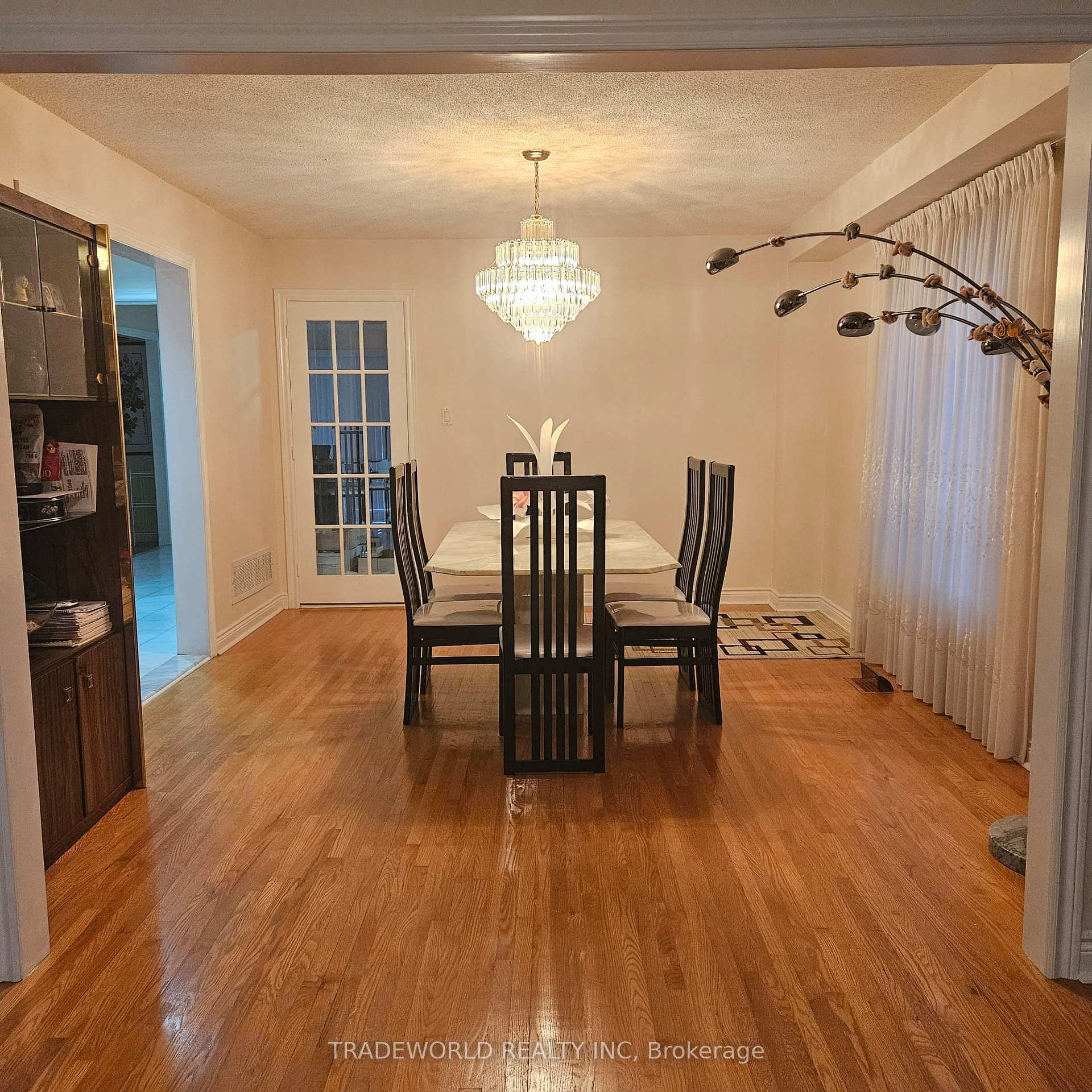 Photo 8 of 110 Fitzgerald Avenue, Markham, Unionville — HOMEH