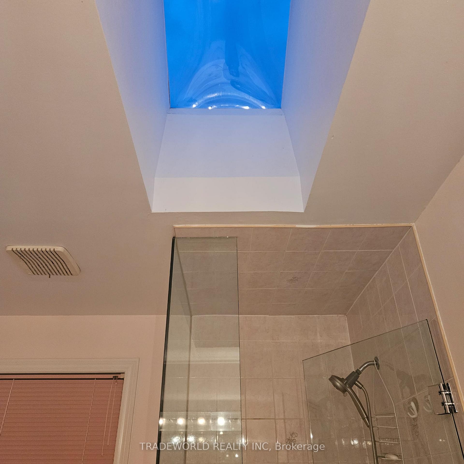 Photo 18 of 110 Fitzgerald Avenue, Markham, Unionville — HOMEH