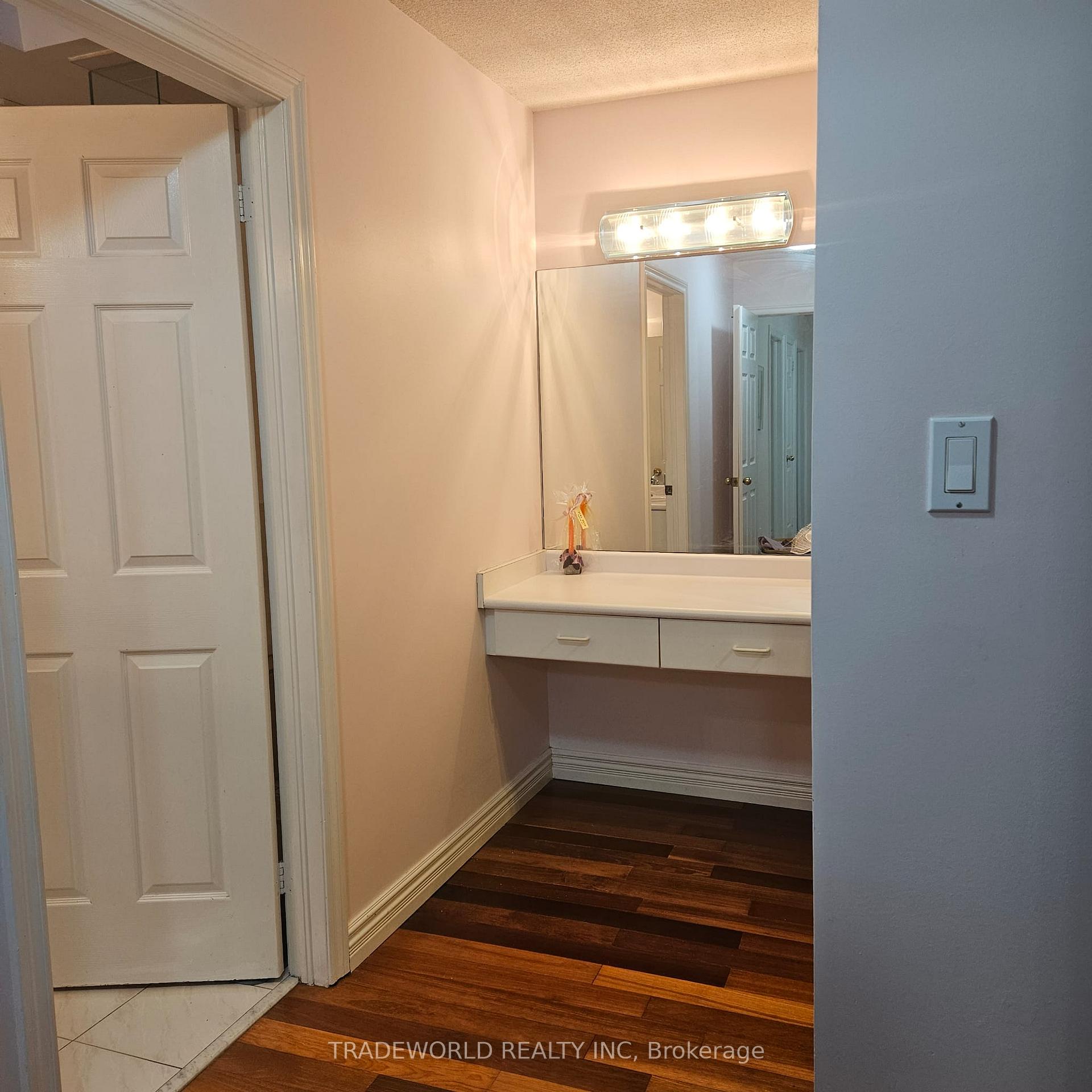 Photo 20 of 110 Fitzgerald Avenue, Markham, Unionville — HOMEH