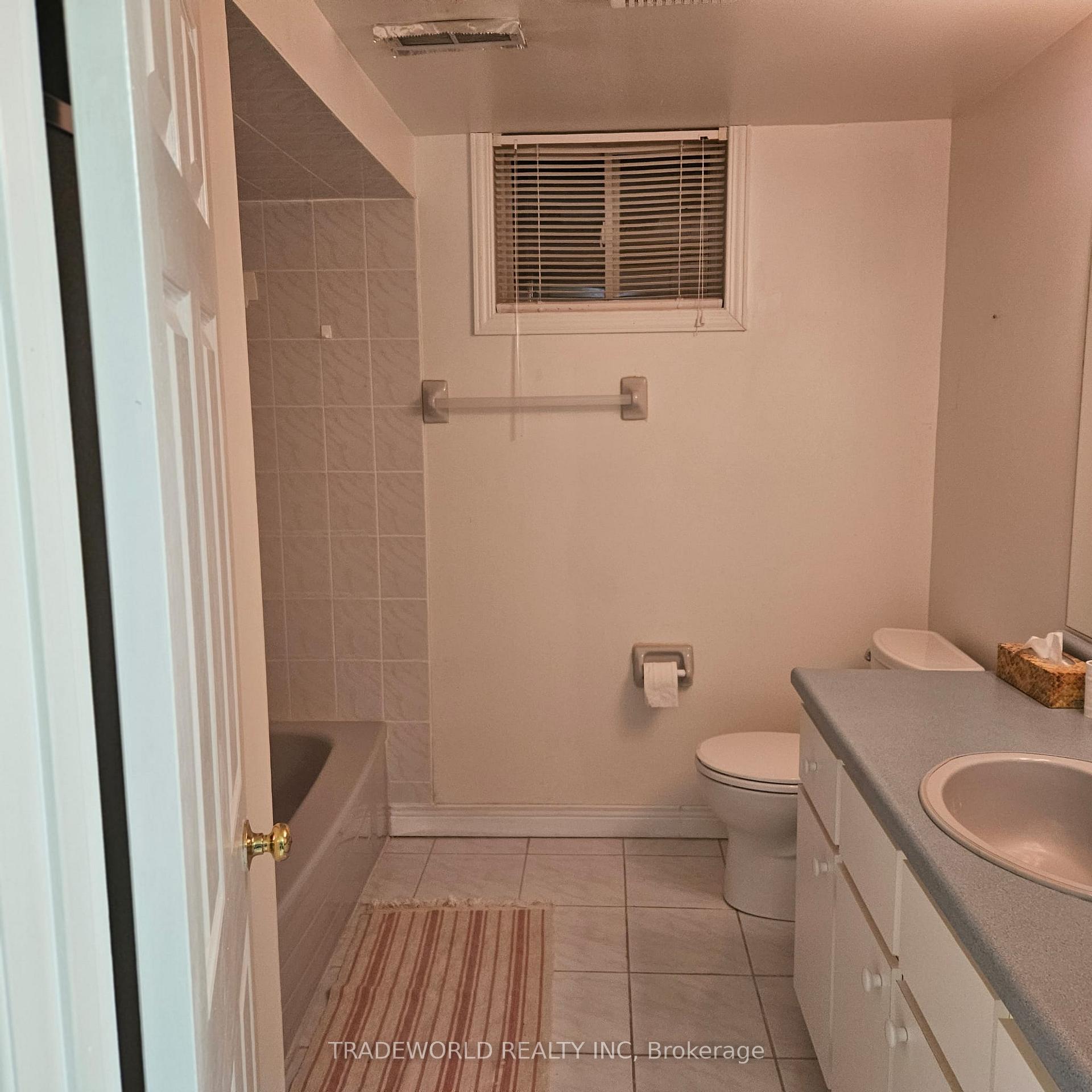 Photo 38 of 110 Fitzgerald Avenue, Markham, Unionville — HOMEH