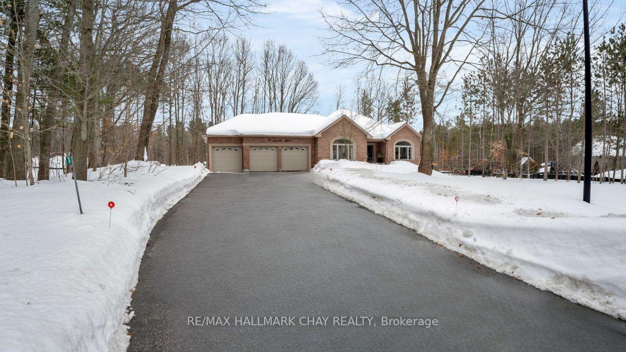 Photo 1 of 76 Luella Boulevard, Springwater, Anten Mills — HOMEH