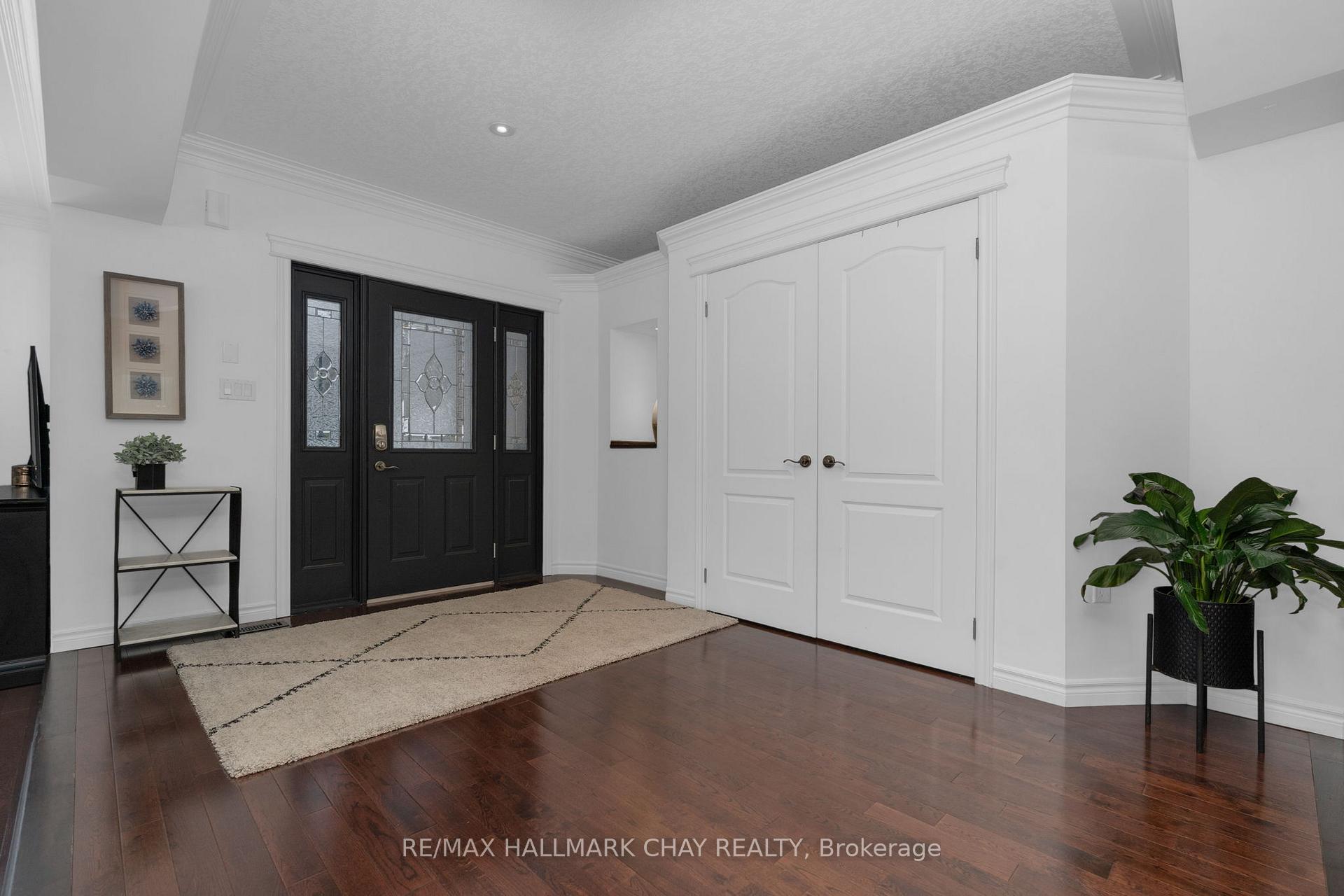 Photo 3 of 76 Luella Boulevard, Springwater, Anten Mills — HOMEH