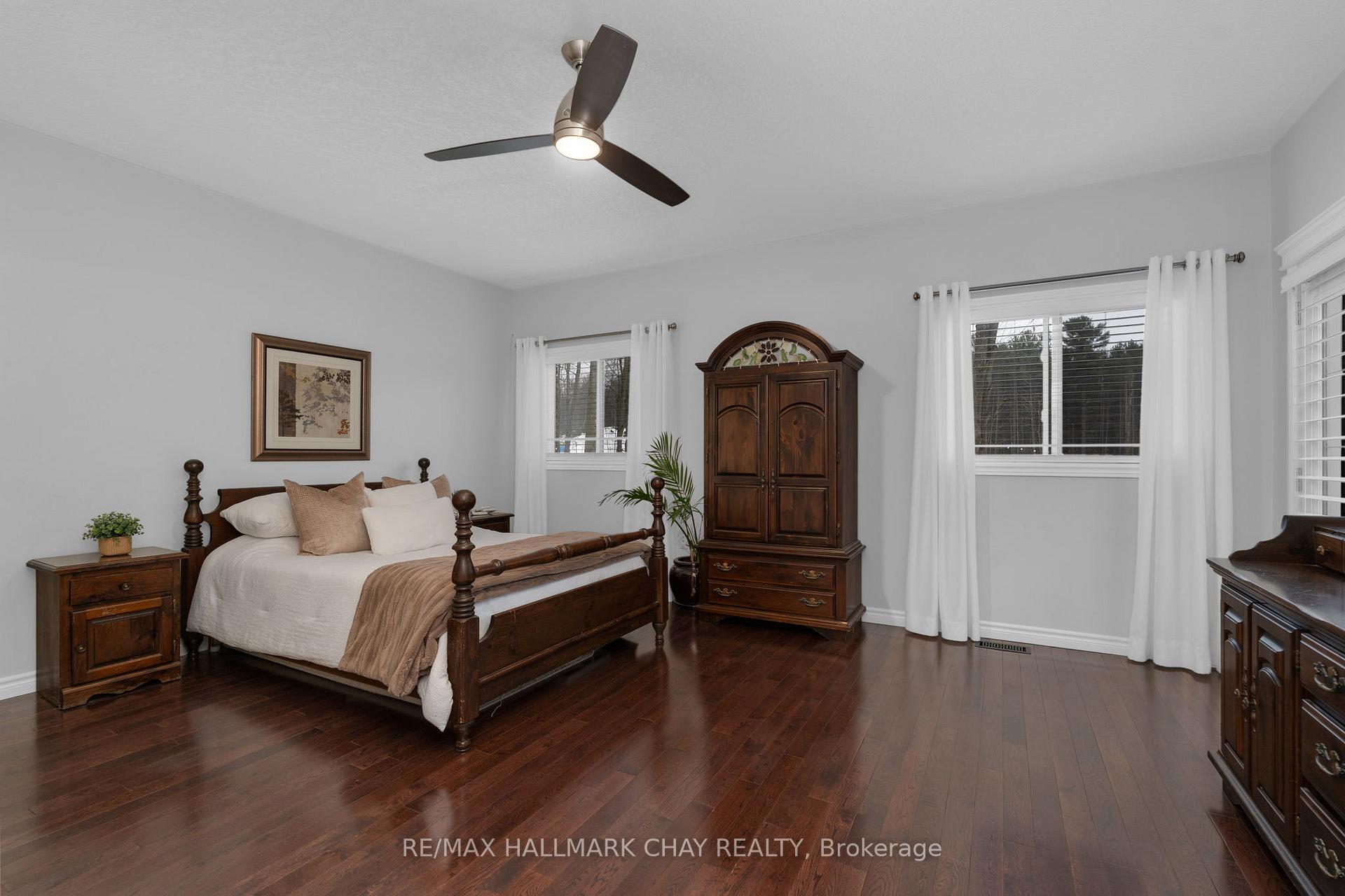 Photo 13 of 76 Luella Boulevard, Springwater, Anten Mills — HOMEH
