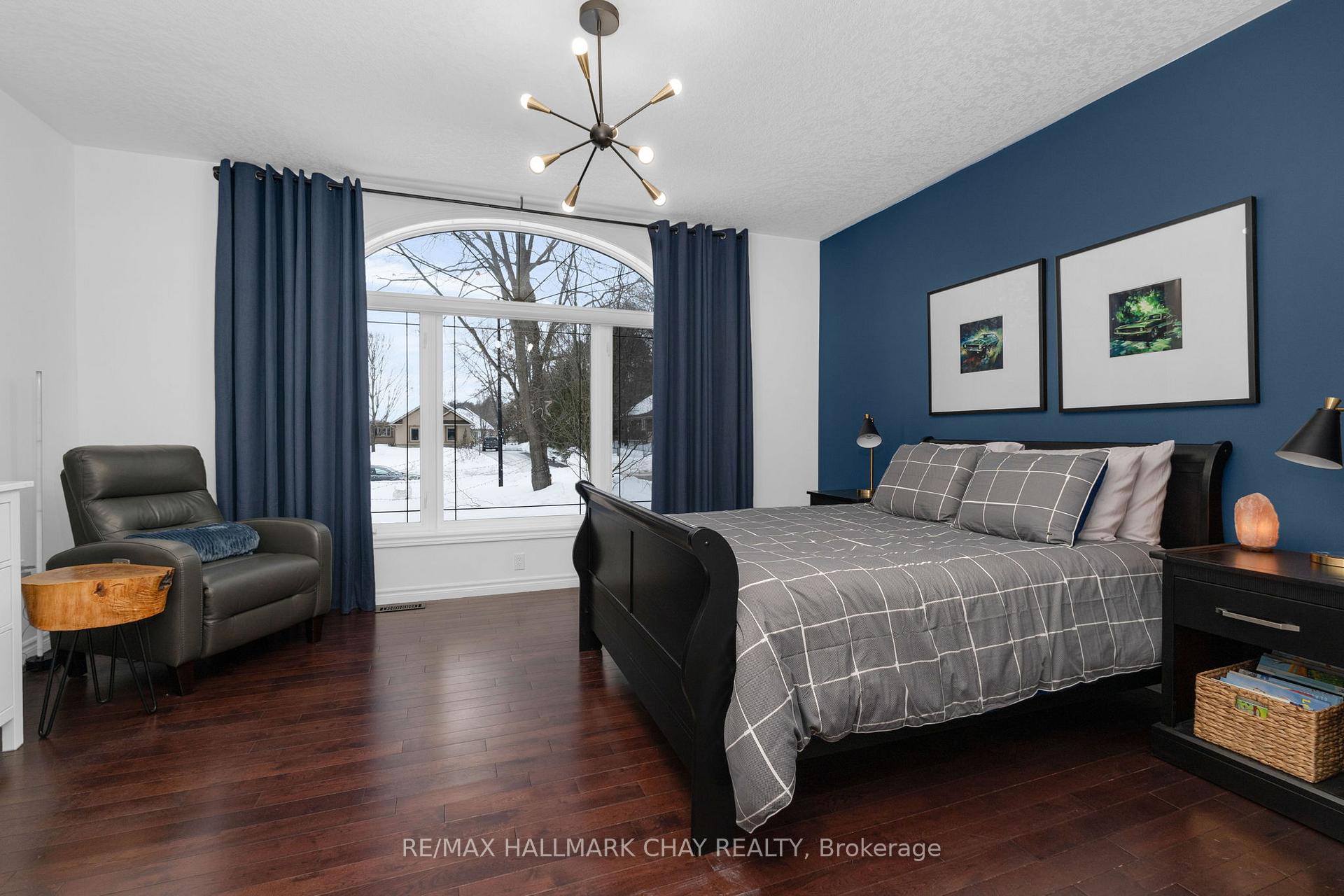 Photo 18 of 76 Luella Boulevard, Springwater, Anten Mills — HOMEH