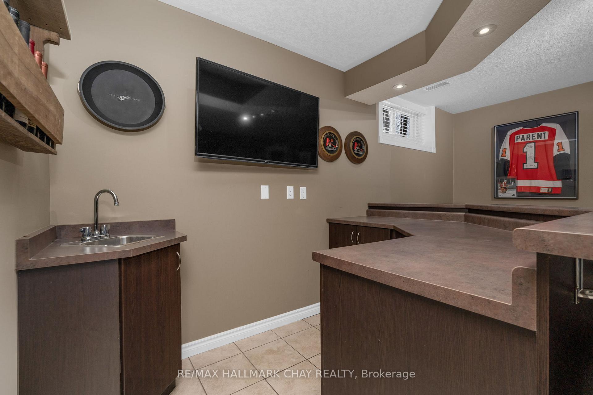 Photo 34 of 76 Luella Boulevard, Springwater, Anten Mills — HOMEH