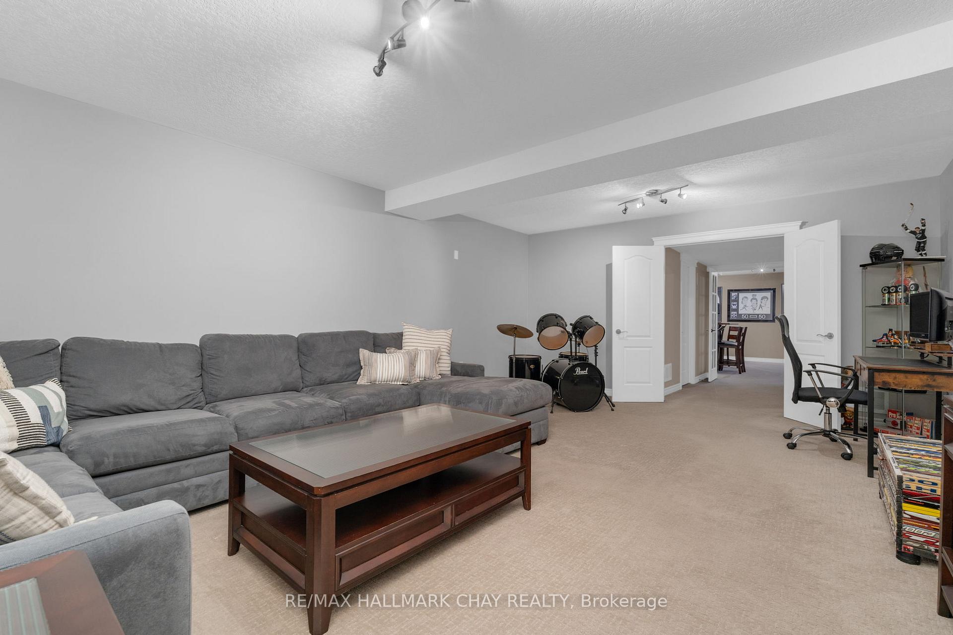 Photo 38 of 76 Luella Boulevard, Springwater, Anten Mills — HOMEH
