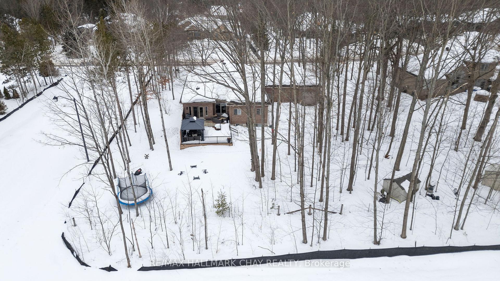 Photo 35 of 76 Luella Boulevard, Springwater, Anten Mills — HOMEH