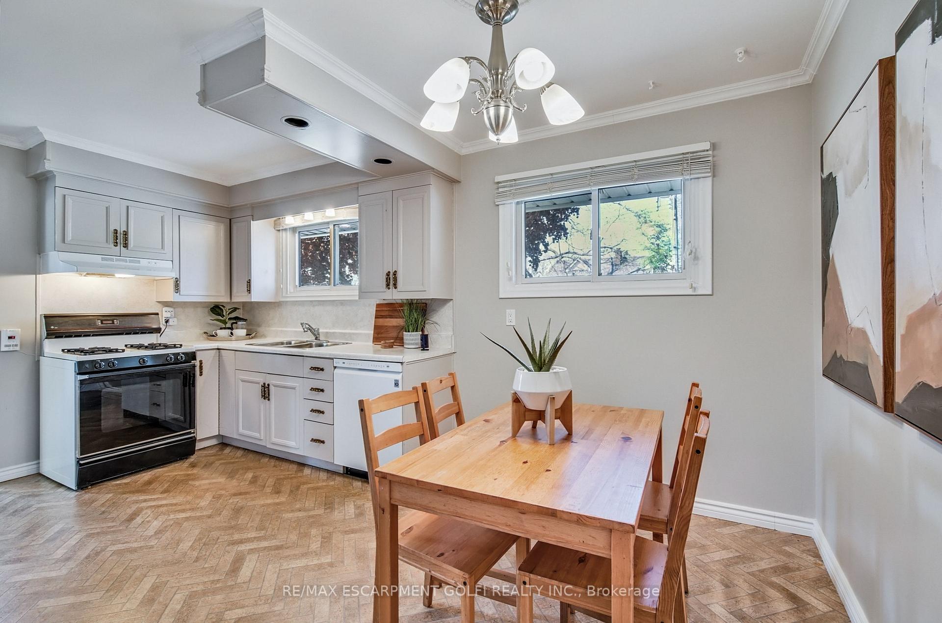 Photo 8 of 61 Fisher Crescent, Hamilton, Westcliffe — HOMEH