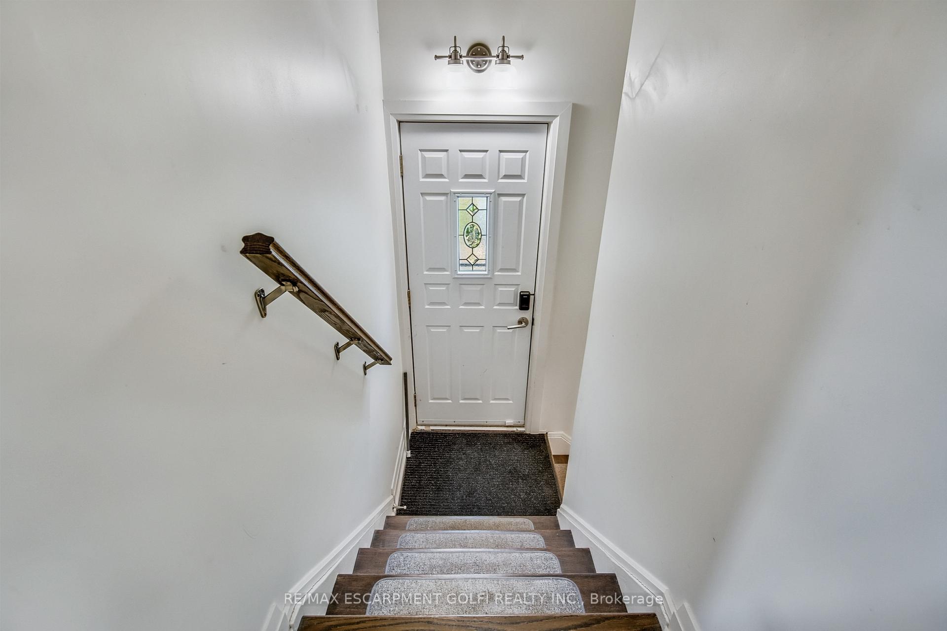 Photo 13 of 61 Fisher Crescent, Hamilton, Westcliffe — HOMEH