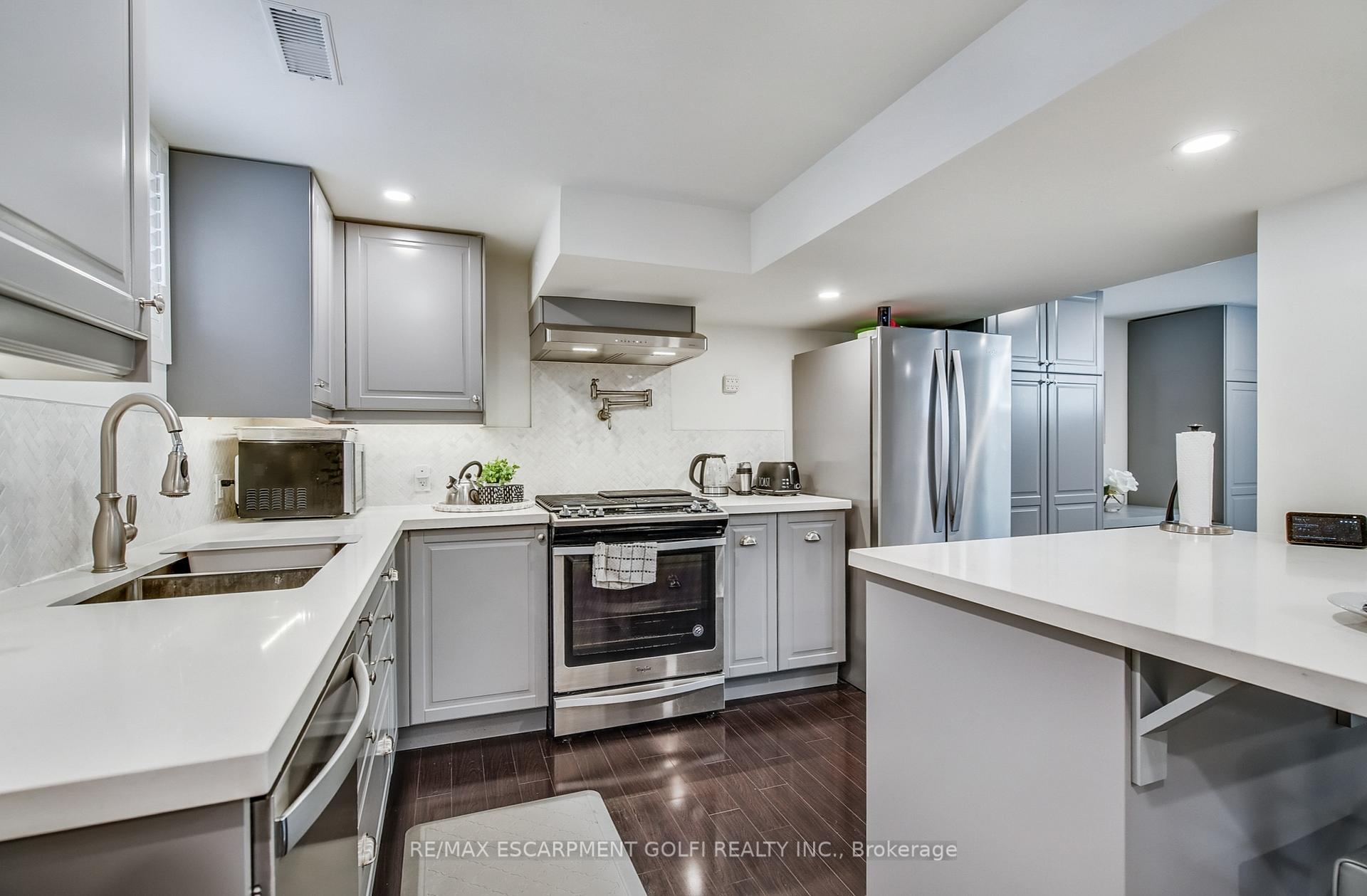 Photo 21 of 61 Fisher Crescent, Hamilton, Westcliffe — HOMEH