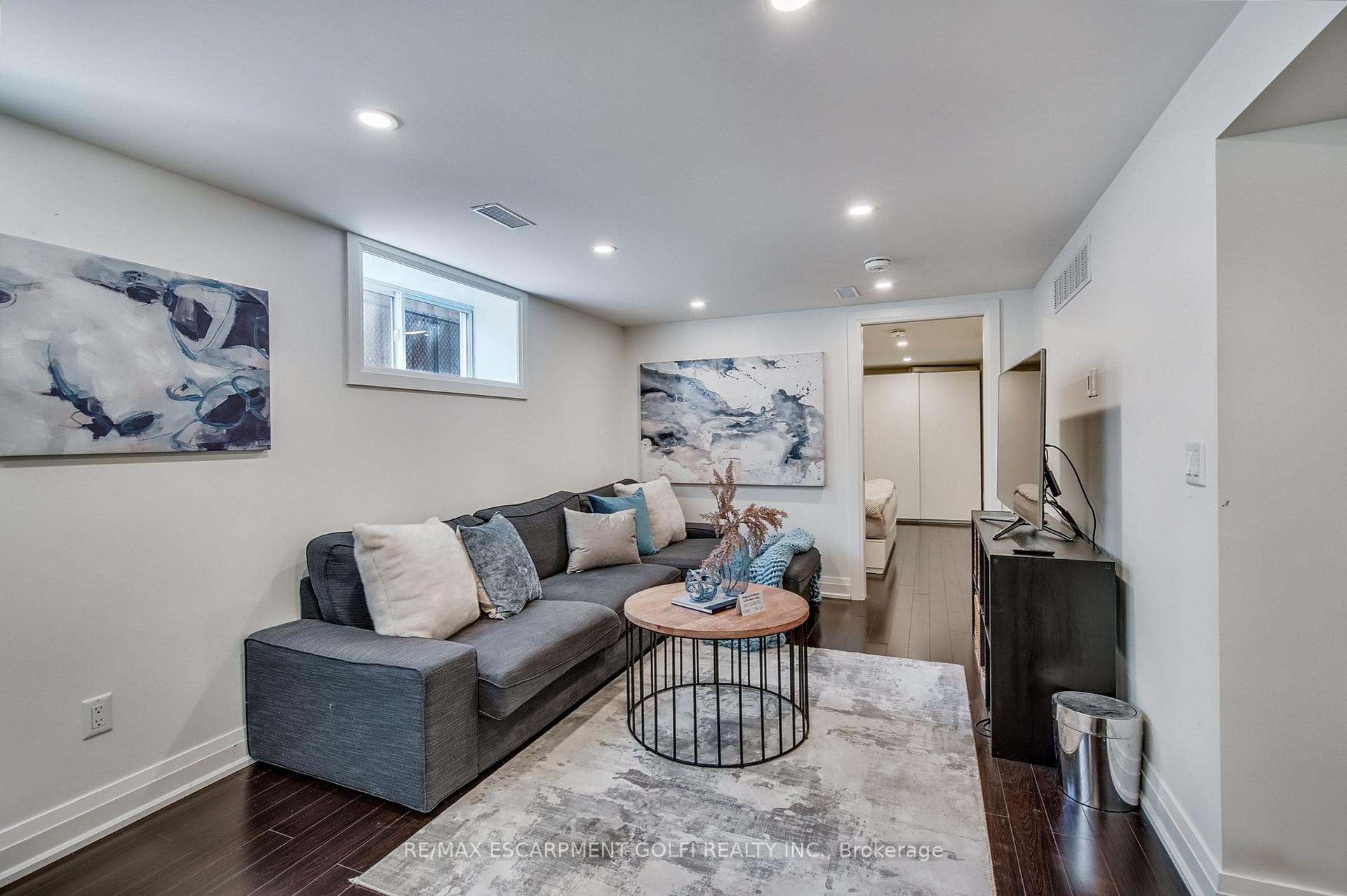Photo 35 of 61 Fisher Crescent, Hamilton, Westcliffe — HOMEH