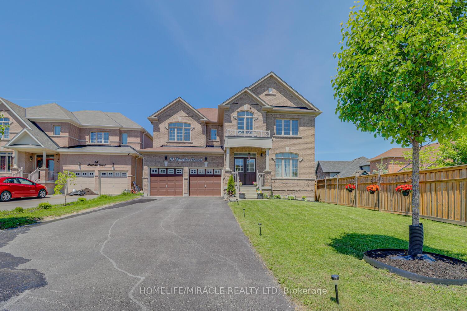 Front of 10 Buckles Court