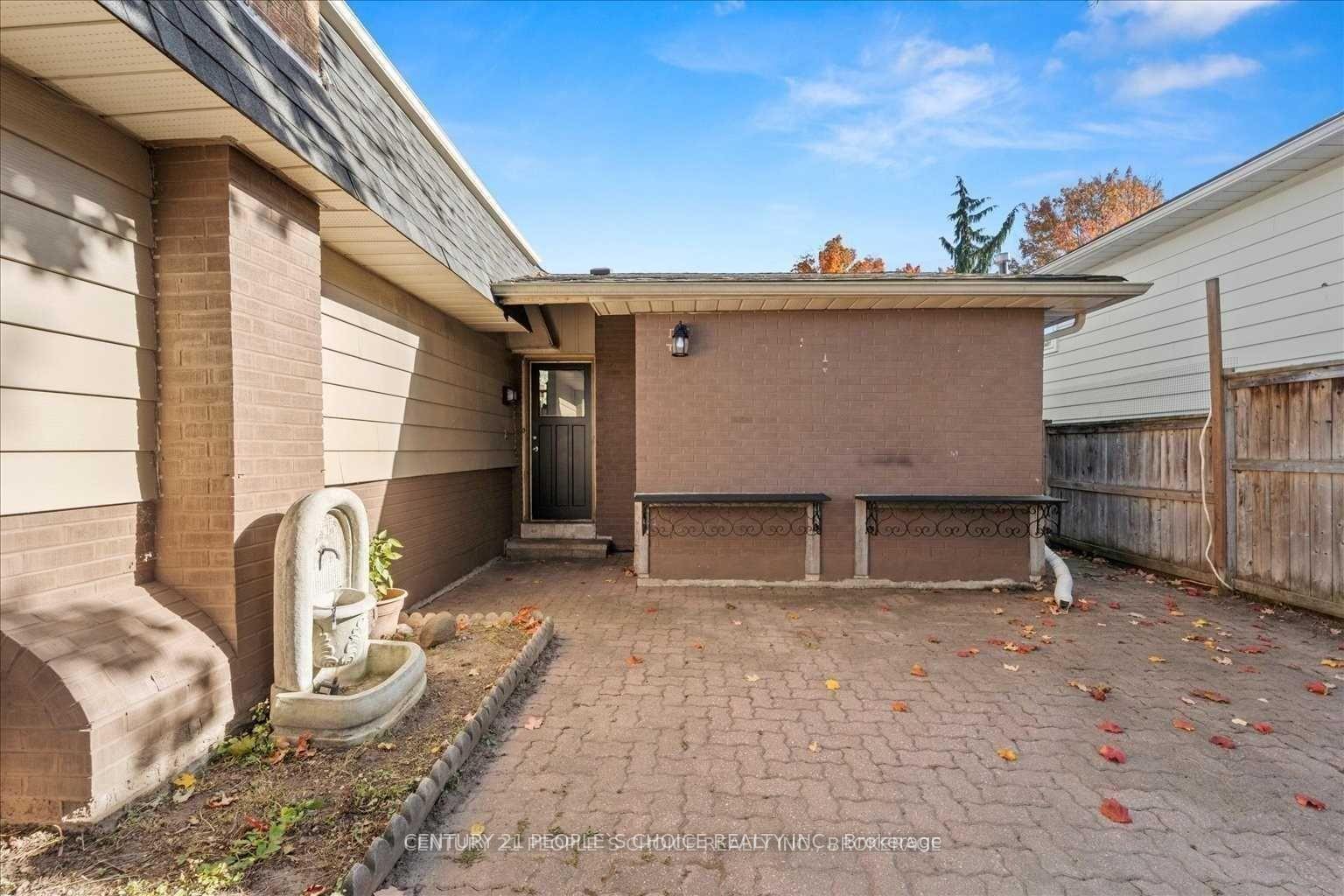 Photo 22 of 10 Deerpark Drive, Barrie, Cundles East — HOMEH